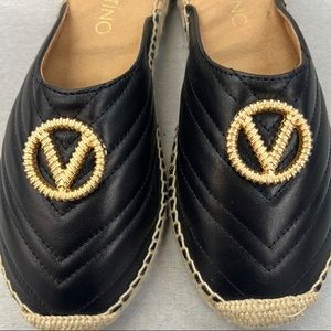 Bought this here in Poshmark,not a true size 8,I never worn it,make an offer